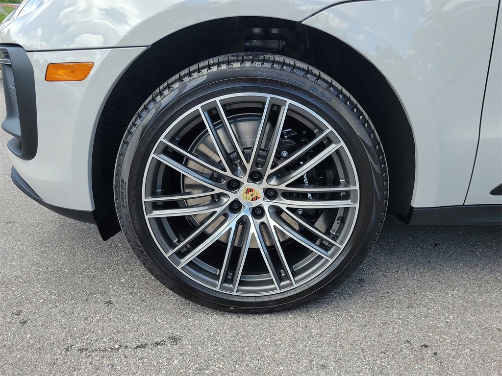 New 2026 Porsche Macan GTS image 11