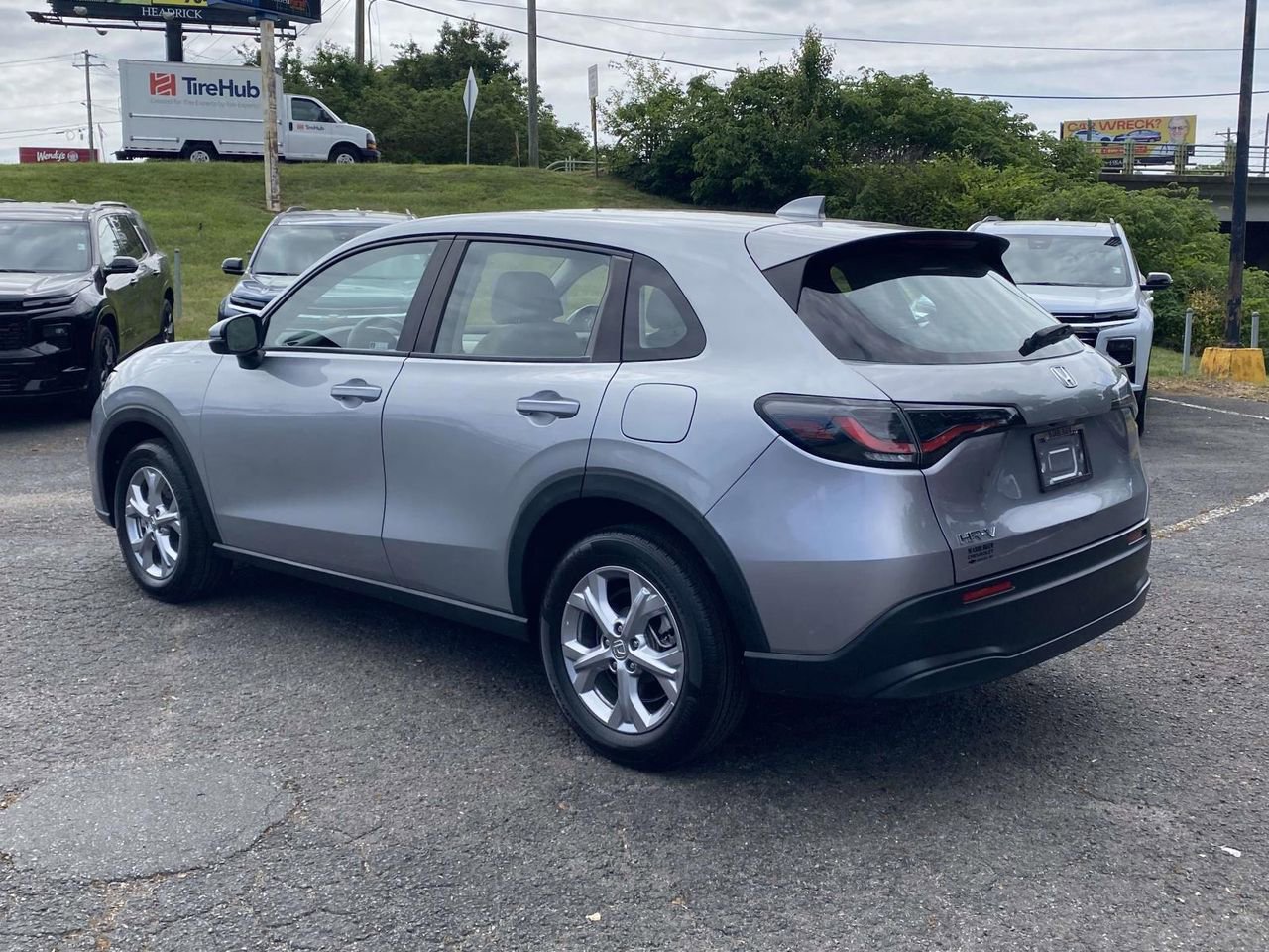 Used 2023 Honda HR-V LX image 4