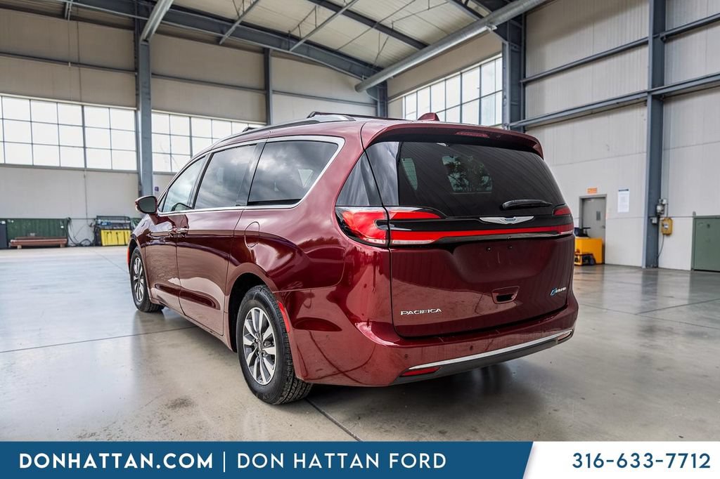 Used 2021 Chrysler Pacifica Touring-L FWD image 24