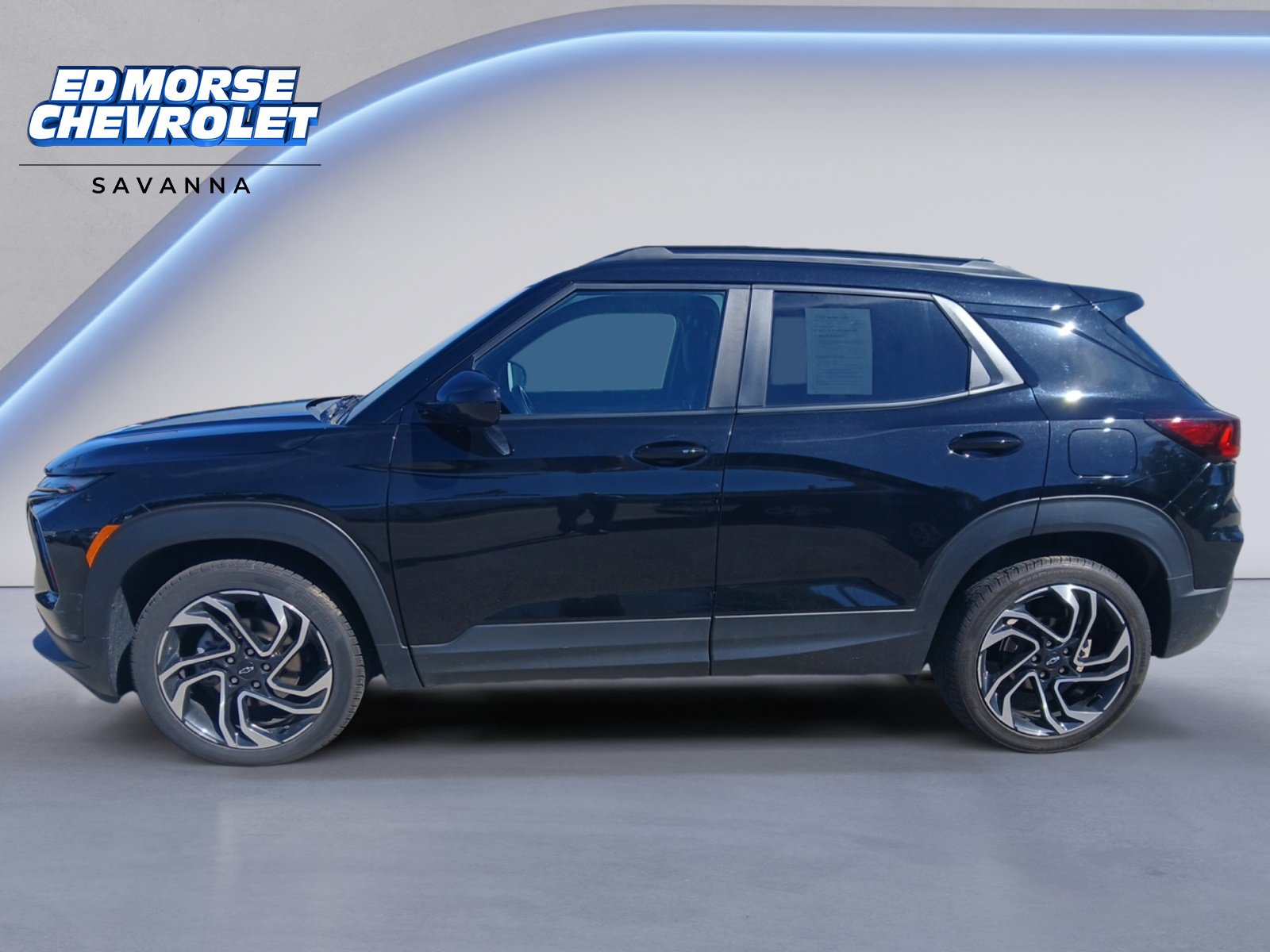 Used 2024 Chevrolet TrailBlazer RS FWD image 2