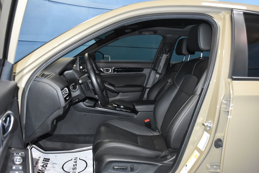 Used 2025 Honda Civic Sport Touring image 6