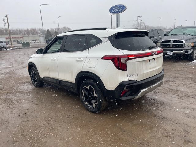 Used 2024 Kia Seltos EX image 4