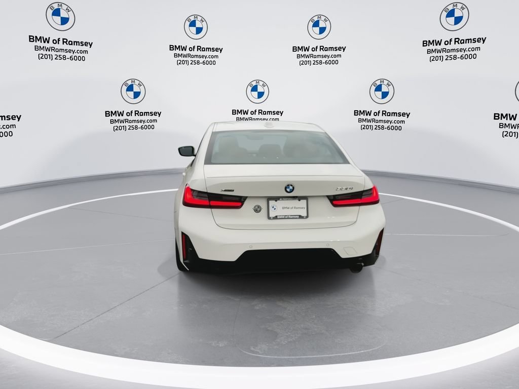 Used 2023 BMW 330i xDrive Sedan w/ M Sport Package AWD/4WD image 7