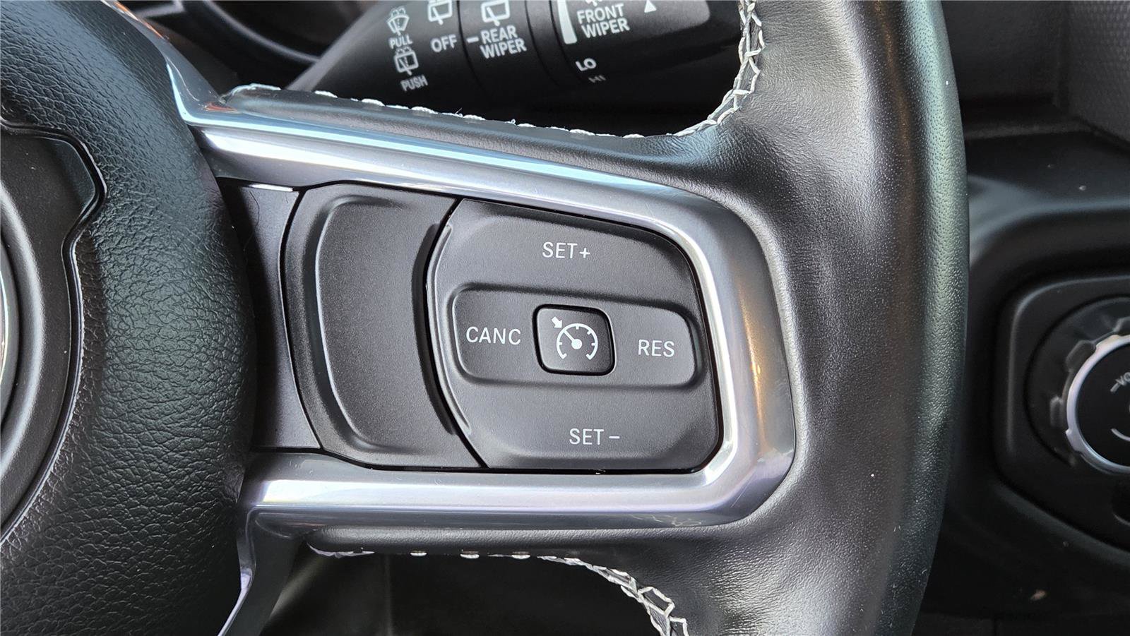 Used 2022 Jeep Wrangler Unlimited Sahara w/ Cold Weather Group AWD/4WD image 17