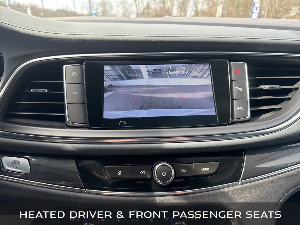Used 2023 Buick Enclave Essence image 18