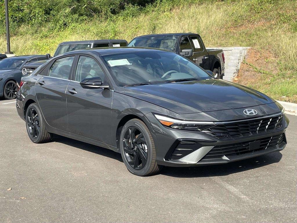 New 2026 Hyundai Elantra SEL Sport Premium FWD image 24