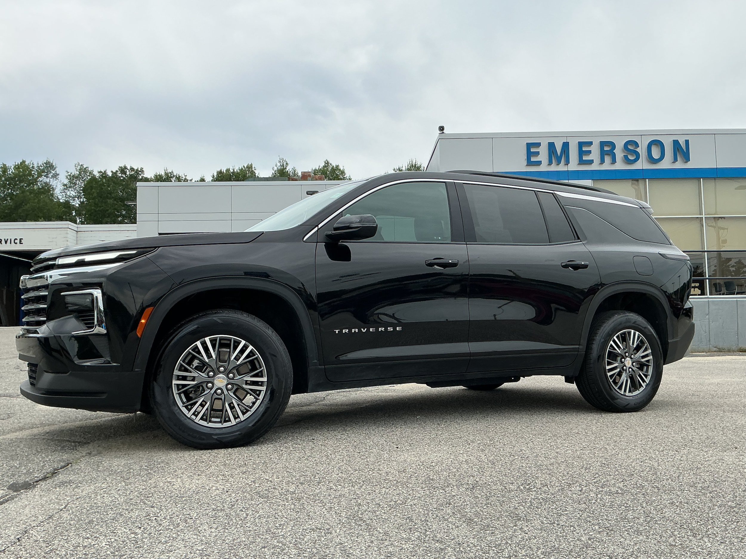 Certified 2025 Chevrolet Traverse LT