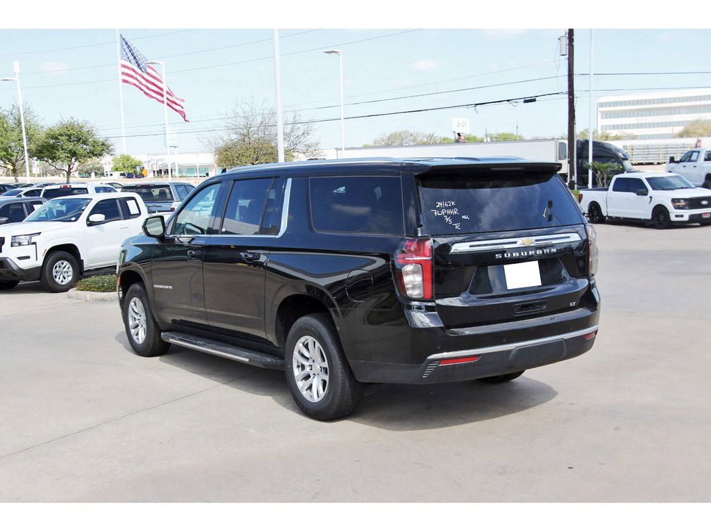 Used 2024 Chevrolet Suburban LT AWD/4WD image 4