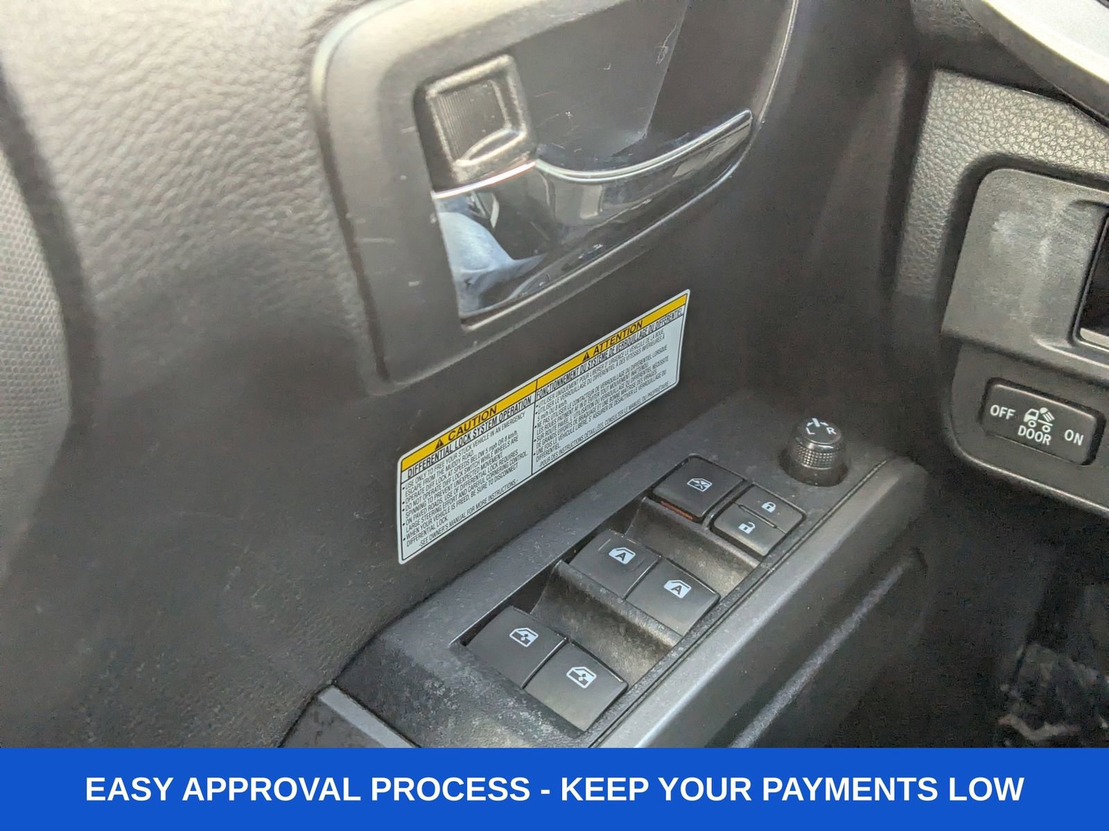 Used 2019 Toyota Tacoma TRD Off-Road image 32