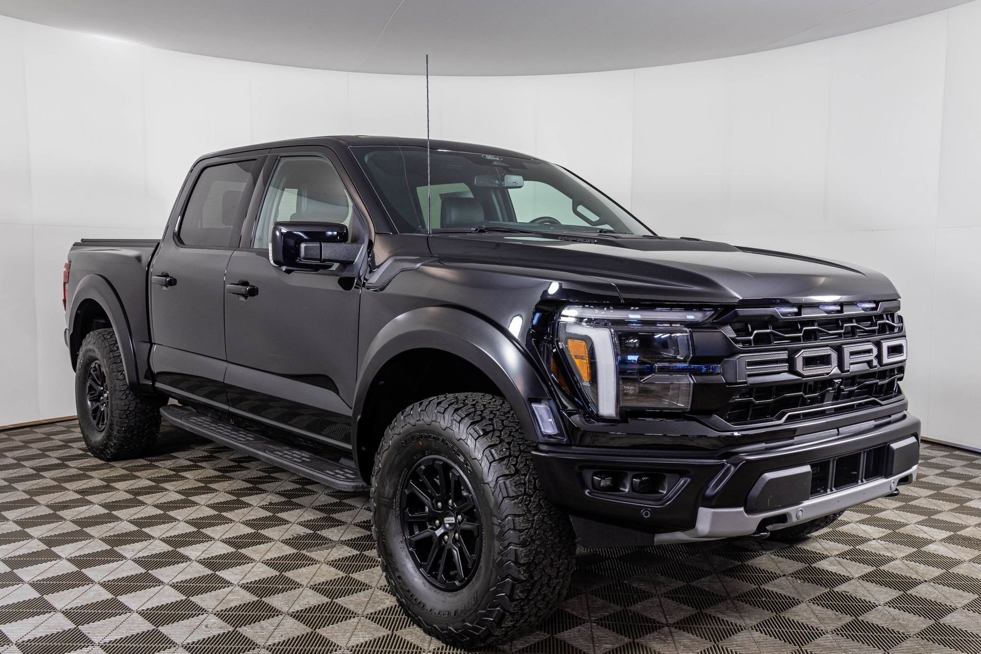 Used 2024 Ford F150 Raptor image 13