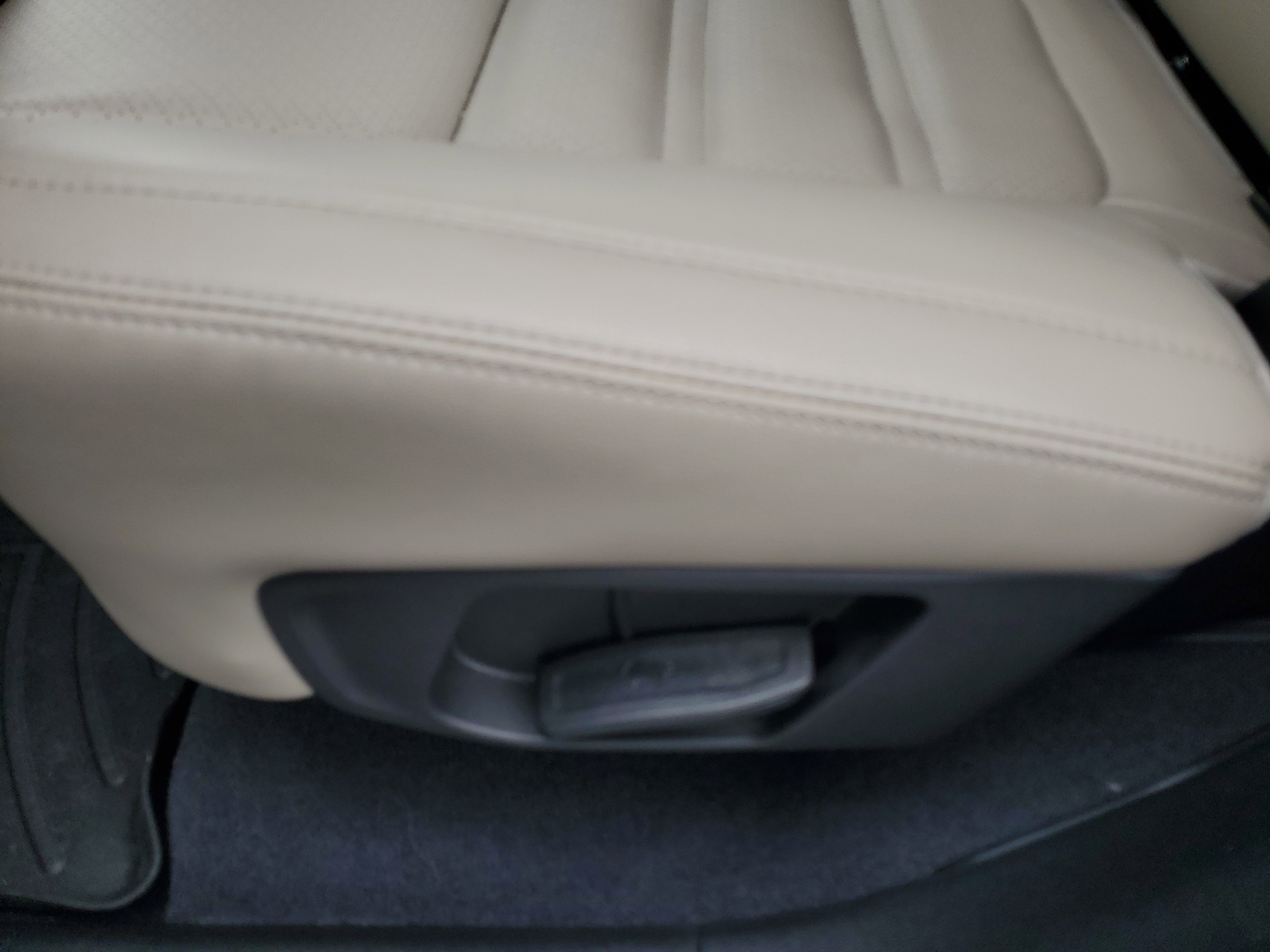 Used 2020 Kia Sorento EX image 11