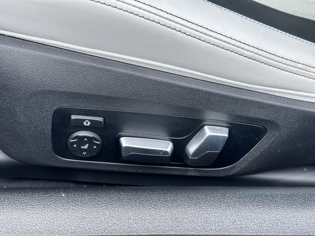 Certified 2024 BMW M8 Competition w/ M Carbon Exterior Package AWD/4WD image 13