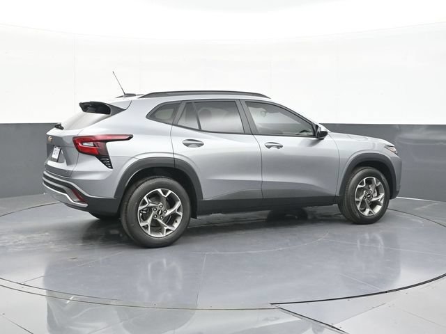 New 2026 Chevrolet Trax LT w/ Driver Confidence Package FWD image 11