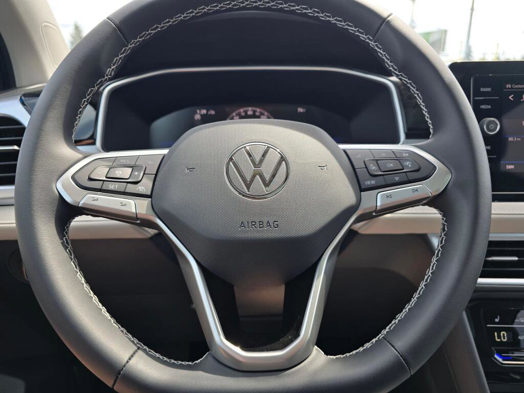 New 2026 Volkswagen Taos SE AWD/4WD image 24