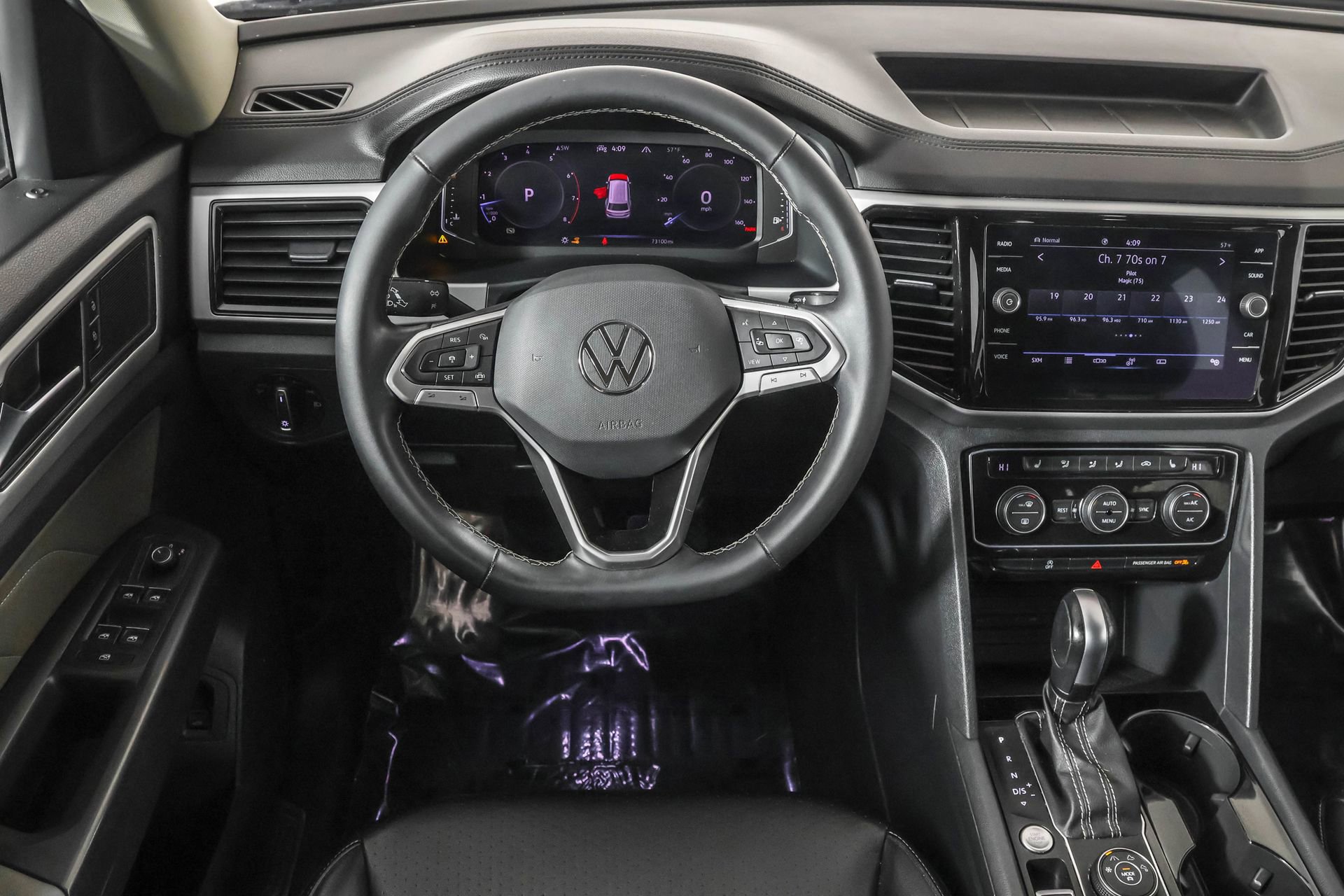 Used 2022 Volkswagen Atlas SE image 39