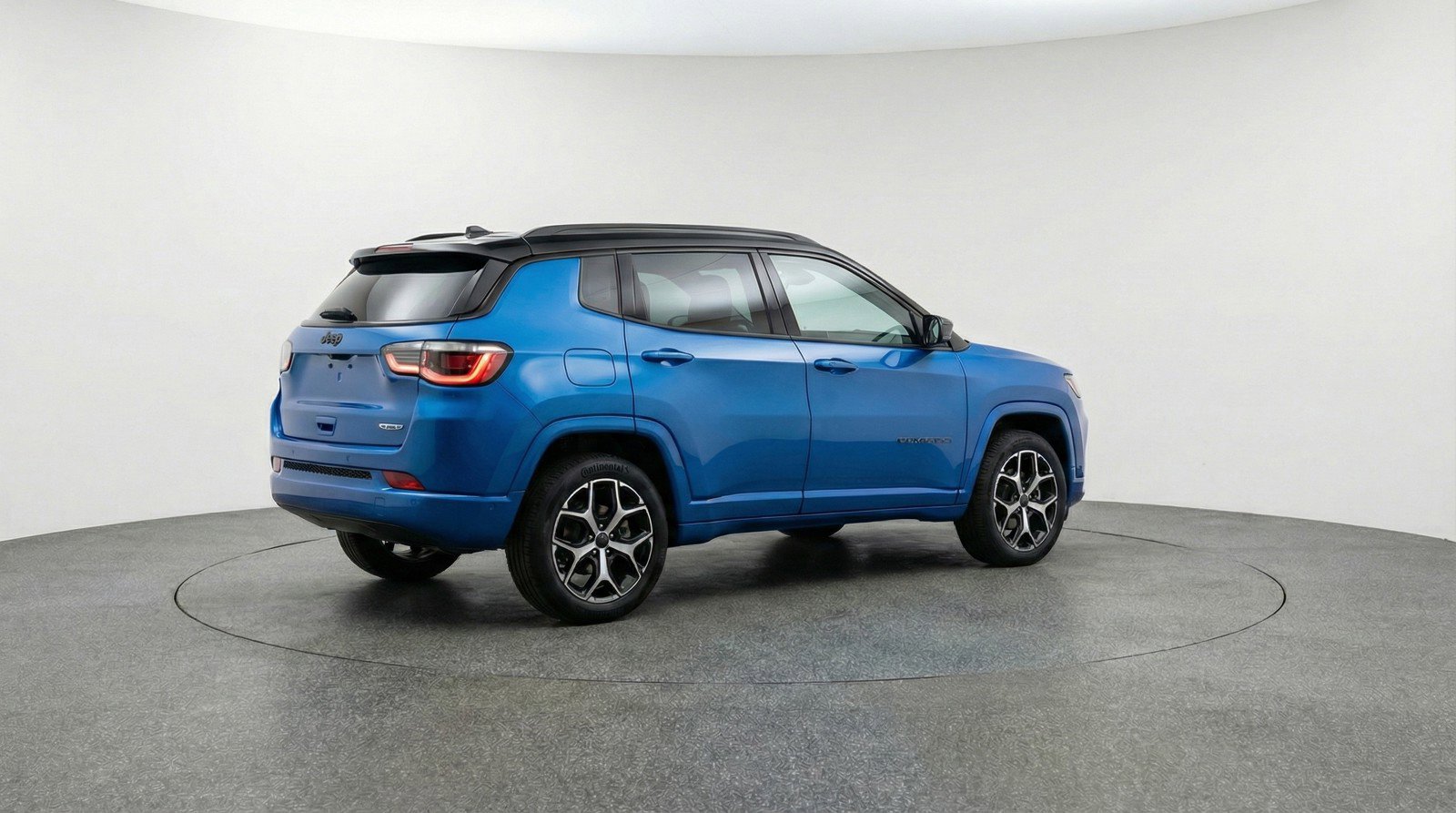 Used 2025 Jeep Compass Limited image 9