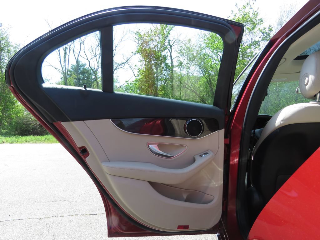 Used 2018 Mercedes-Benz C 300 4MATIC Sedan image 18