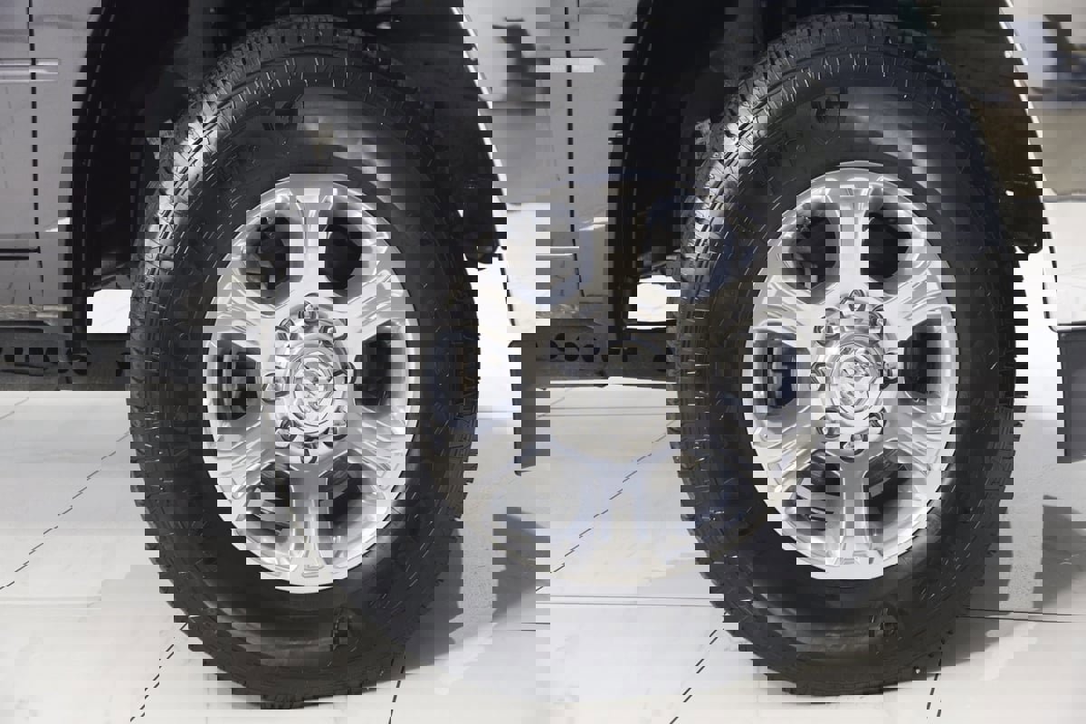 Used 2025 RAM 2500 Lone Star image 12