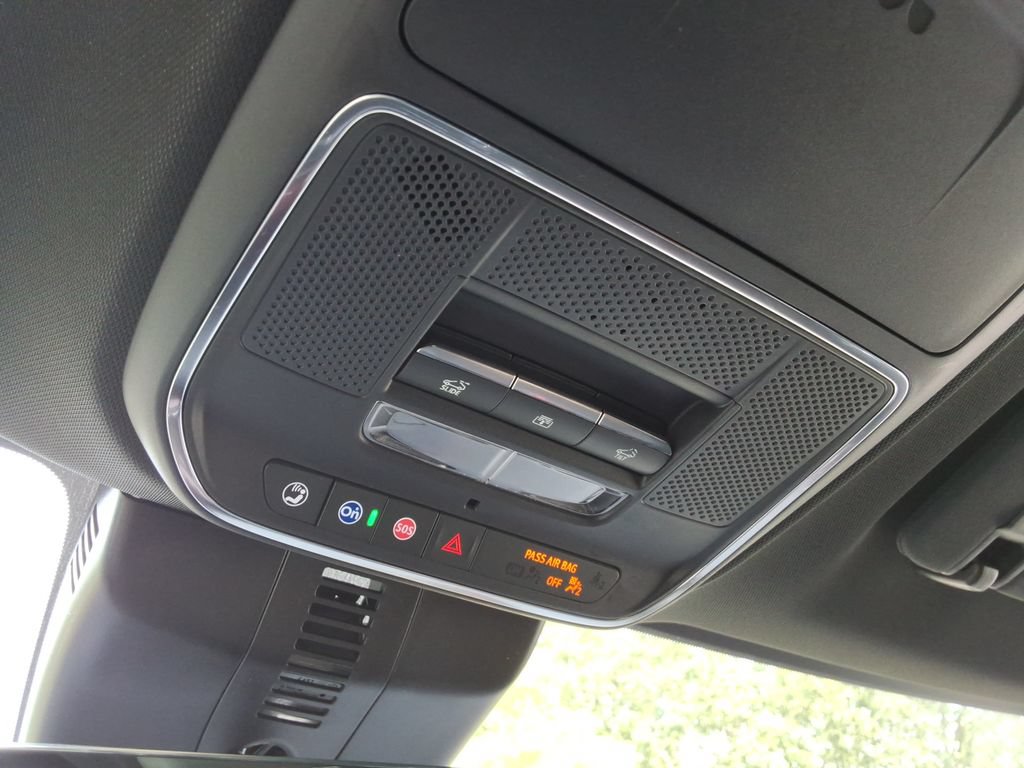 New 2026 Chevrolet Traverse RS w/ LPO, Floor Liner Package FWD image 32