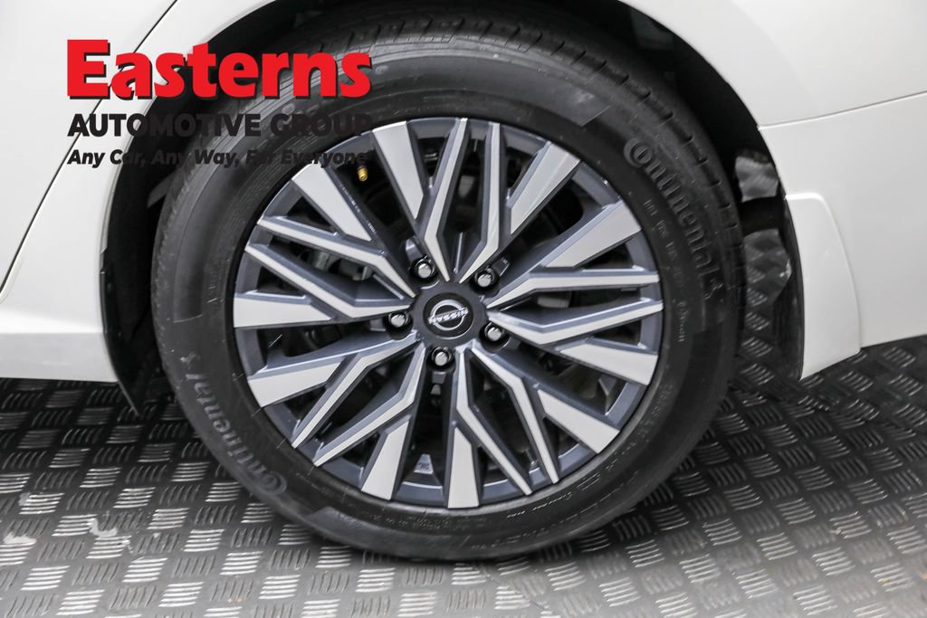 Used 2024 Nissan Altima 2.5 SV w/ SV Premium Package AWD/4WD image 10