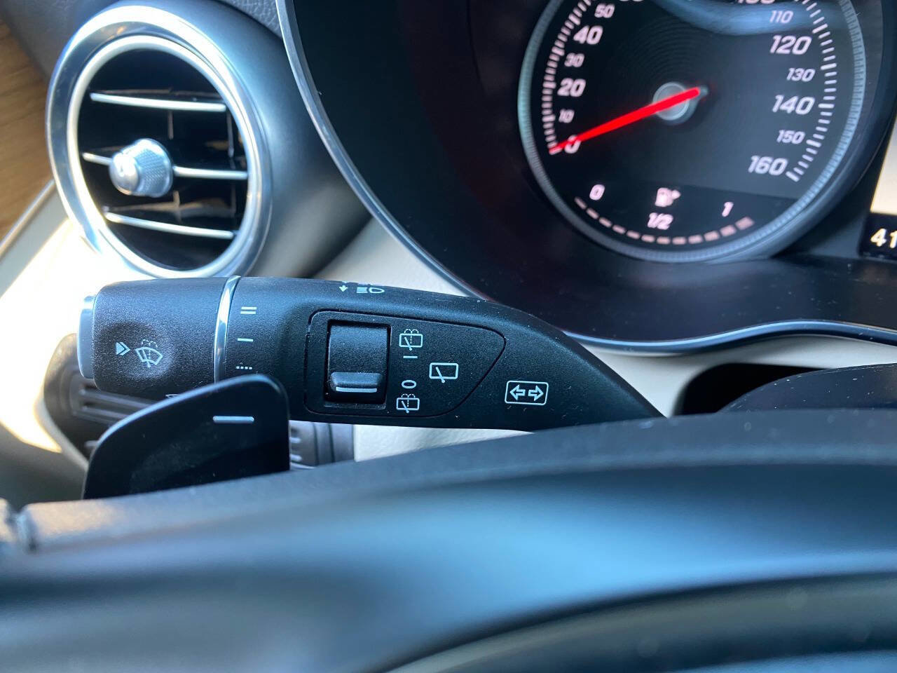 Used 2019 Mercedes-Benz GLC 300 image 19