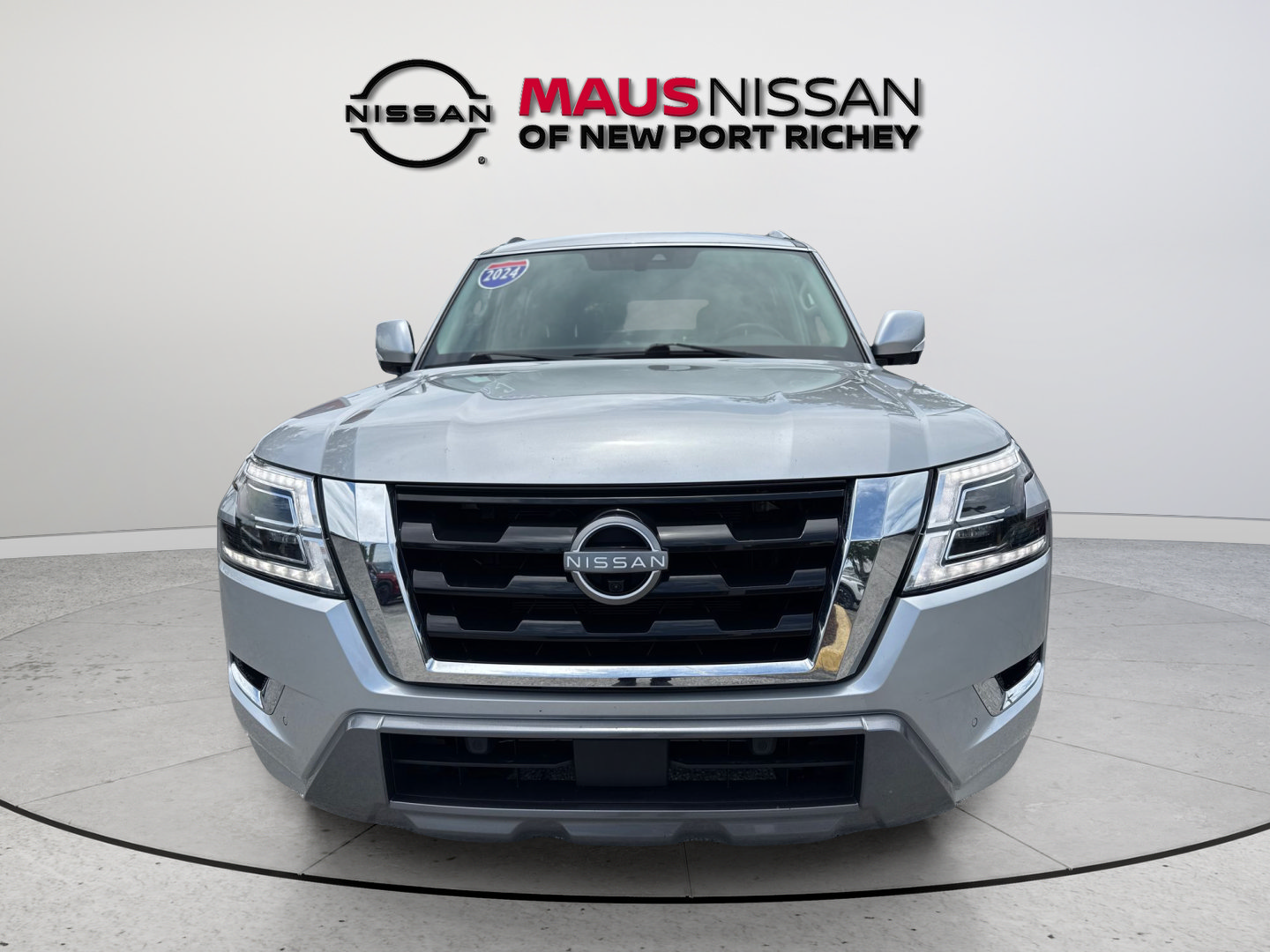 Used 2024 Nissan Armada SL w/ Captain's Chairs Package AWD/4WD image 4