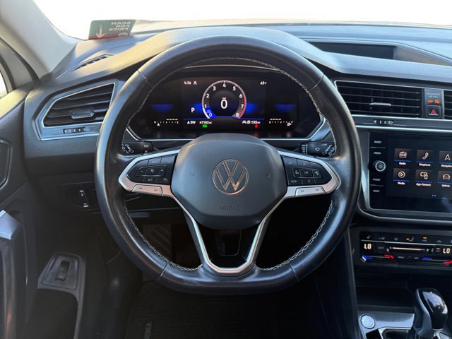 Used 2024 Volkswagen Tiguan SE AWD/4WD image 14