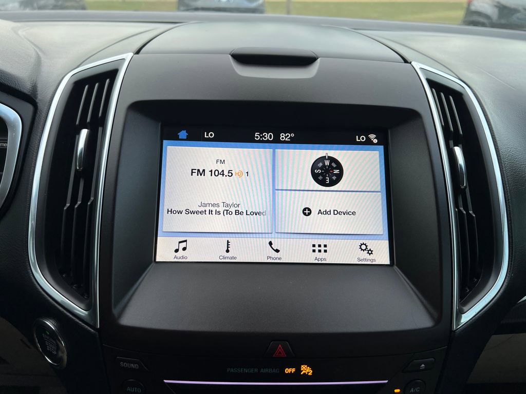 Used 2019 Ford Edge Titanium image 17