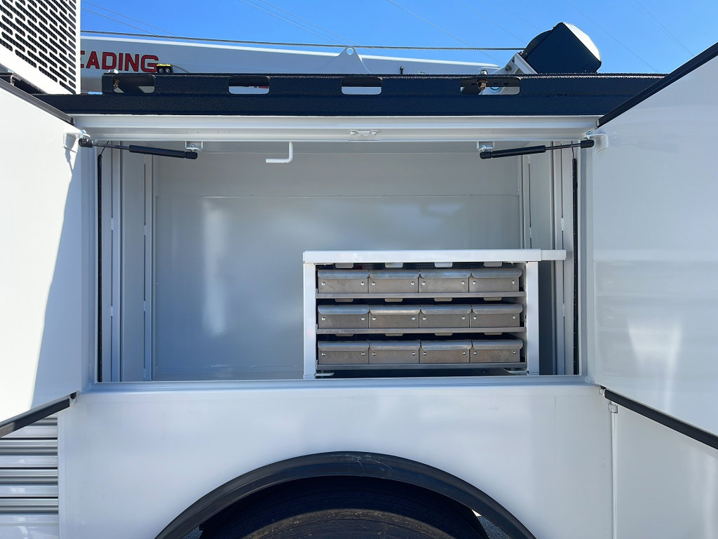 New 2026 Ford F750 2WD SuperCab Super Duty image 21