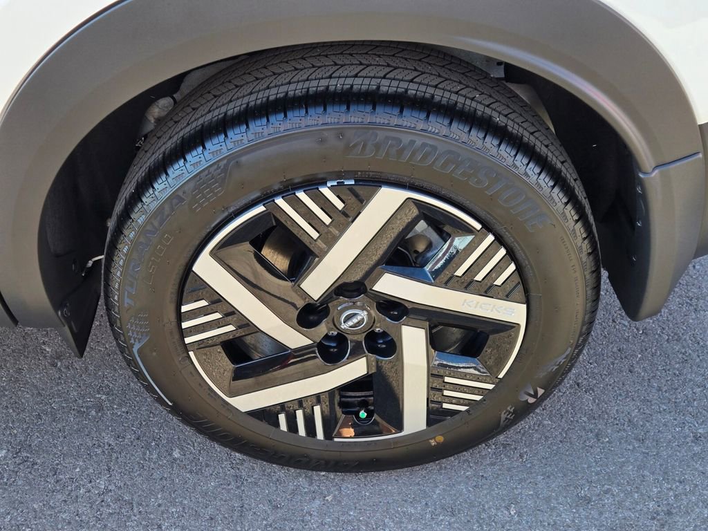 Certified 2026 Nissan Kicks SV image 11