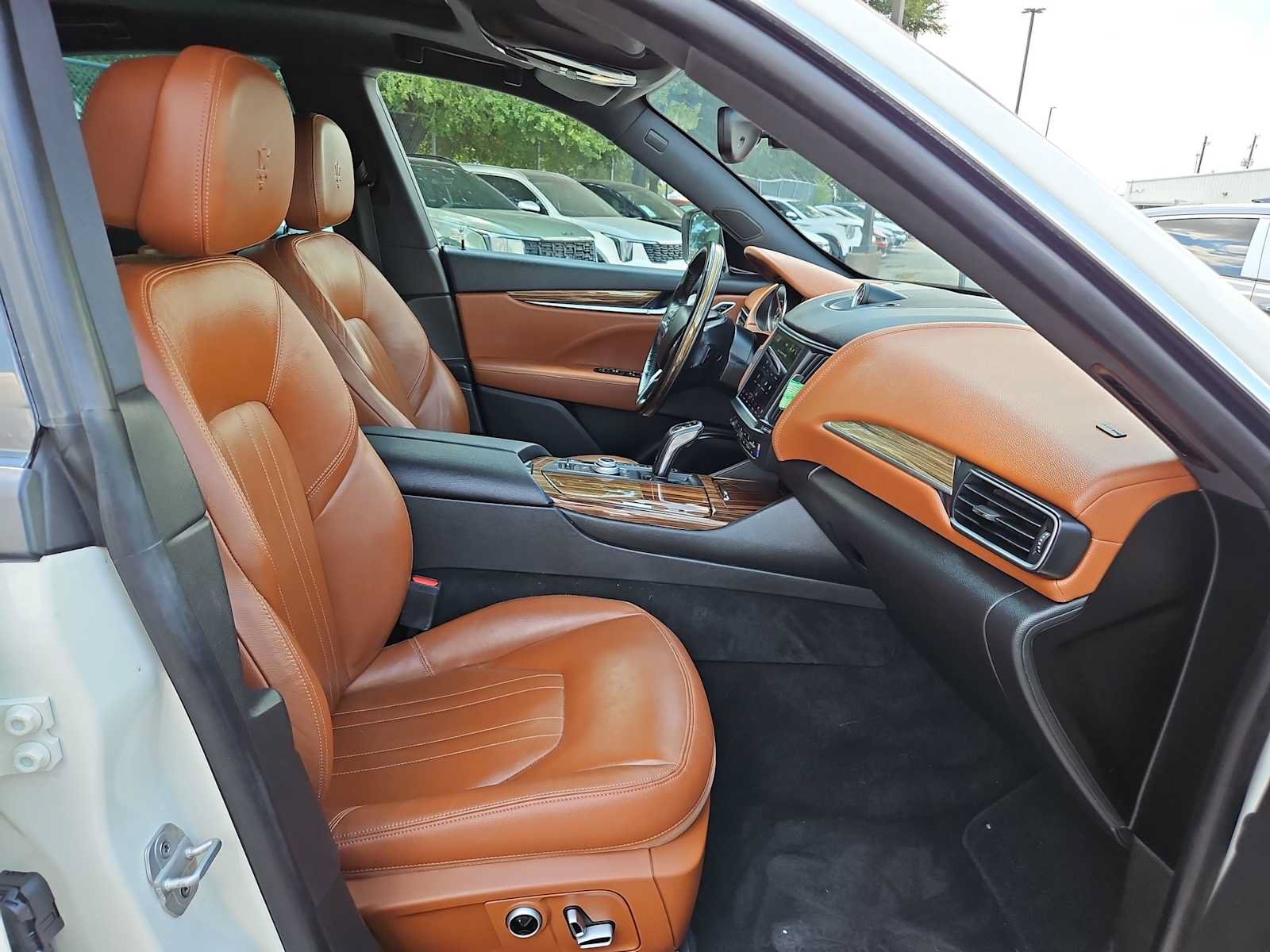 Used 2022 Maserati Levante GT AWD/4WD image 20