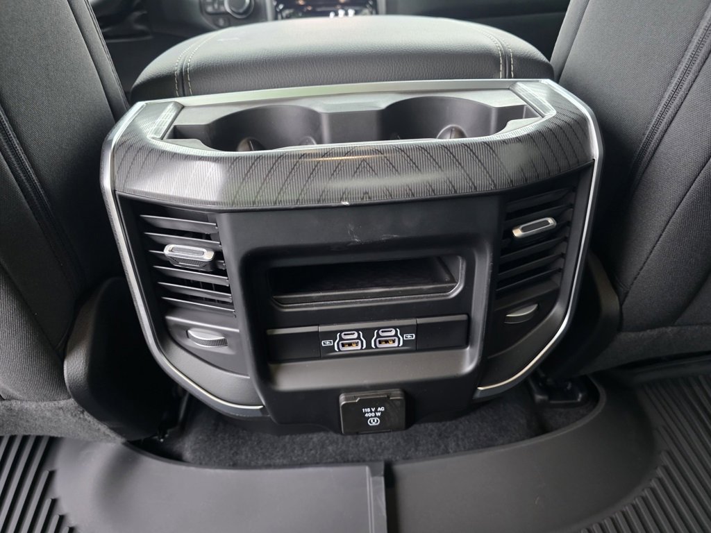 New 2026 RAM 1500 4x4 Crew Cab image 34