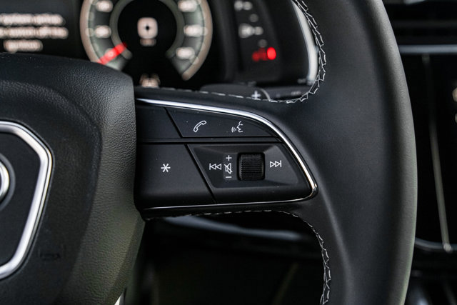 Used 2025 Audi Q7 3.0T Premium Plus image 24