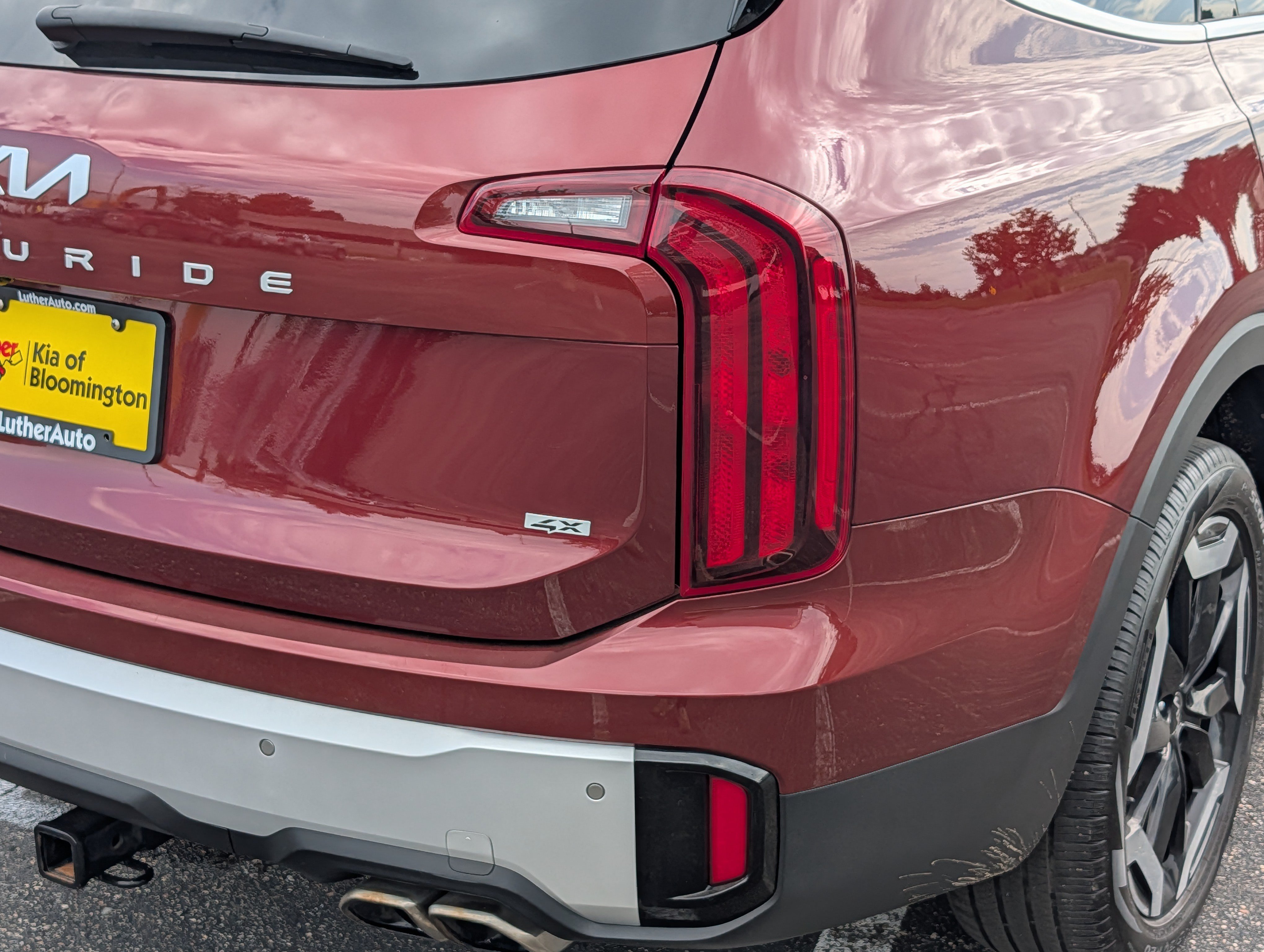 Certified 2024 Kia Telluride S w/ S Sunroof Package AWD/4WD image 17