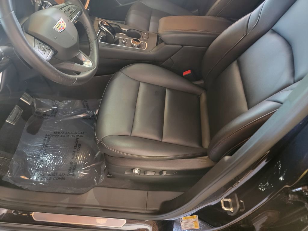 Used 2023 Cadillac XT4 Sport image 11