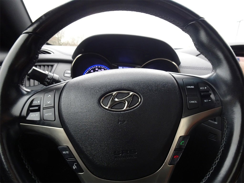 Used 2014 Hyundai Genesis 3.8 image 17