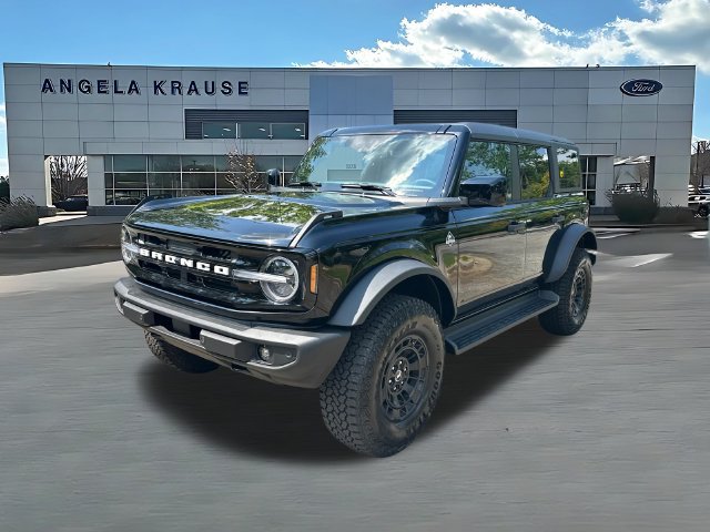 New 2026 Ford Bronco Outer Banks w/ Sasquatch Package AWD/4WD image 3