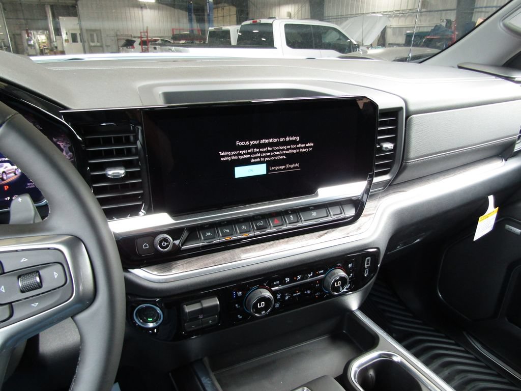 New 2026 Chevrolet Silverado 1500 LTZ w/ LTZ Premium Package AWD/4WD image 34