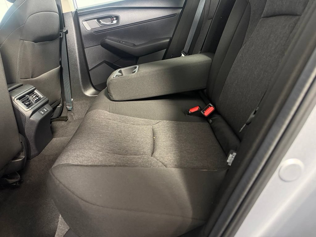 Used 2025 Honda Accord SE image 18