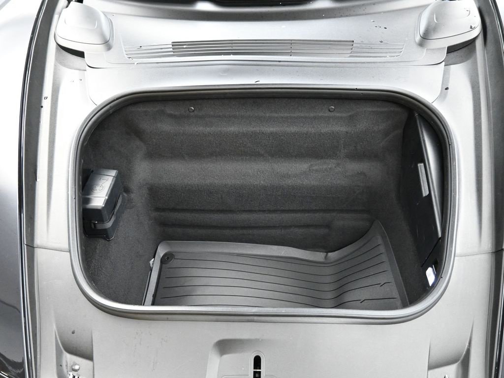 Used 2025 Porsche 911 Carrera w/ Premium Package image 19