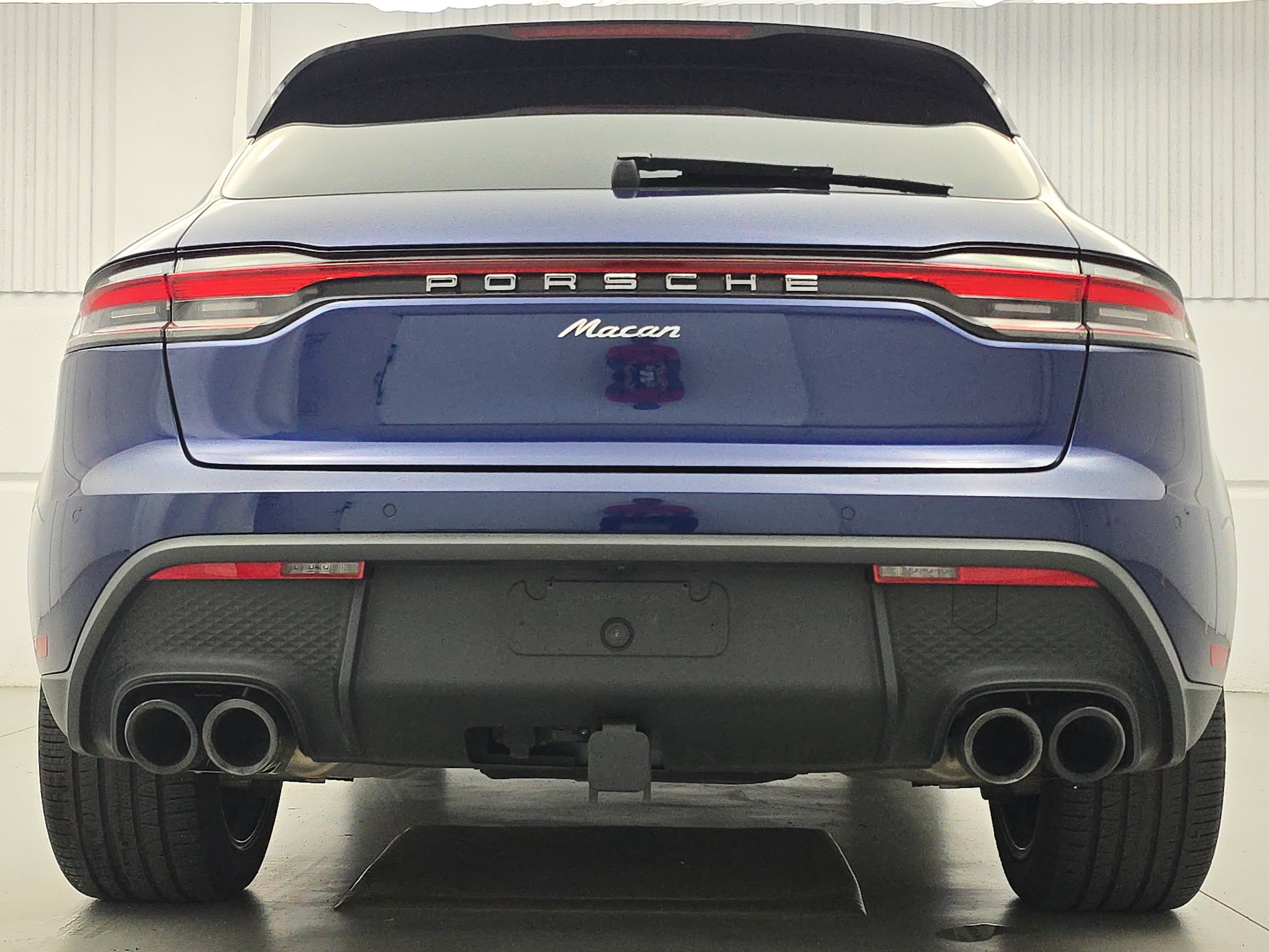 Certified 2024 Porsche Macan AWD/4WD image 6