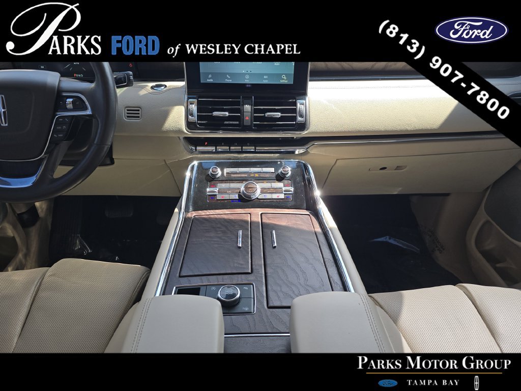 Used 2021 Lincoln Navigator Reserve w/ Luxury Package RWD image 14
