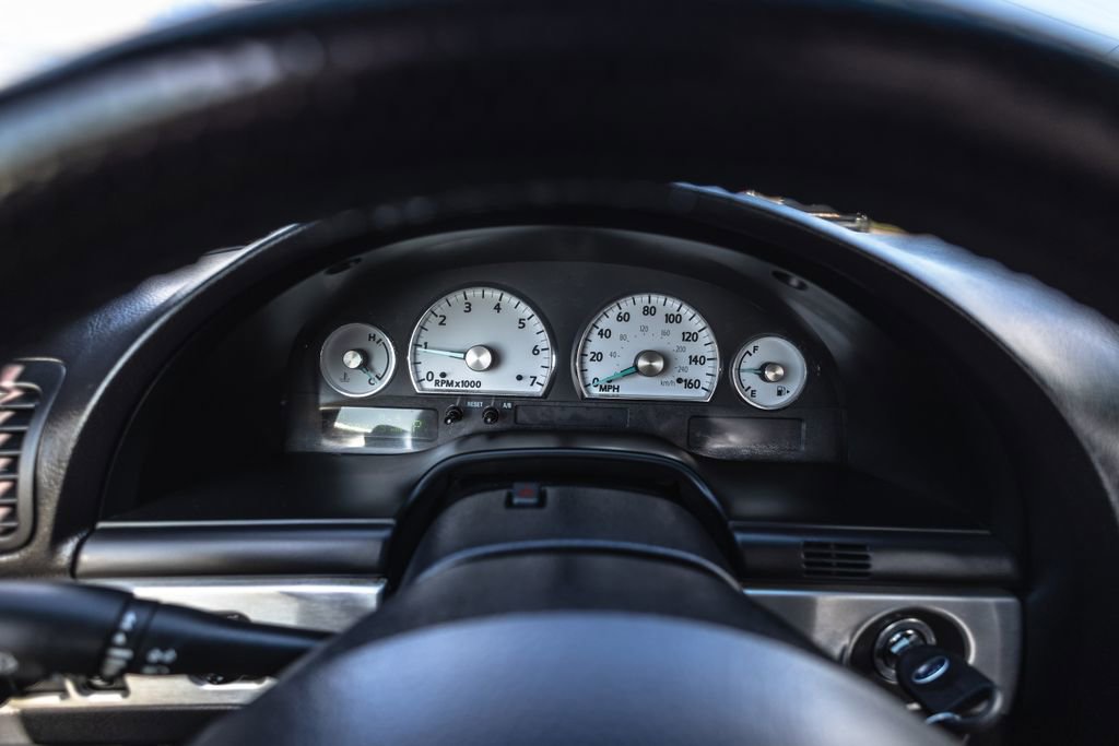 Used 2003 Ford Thunderbird image 21