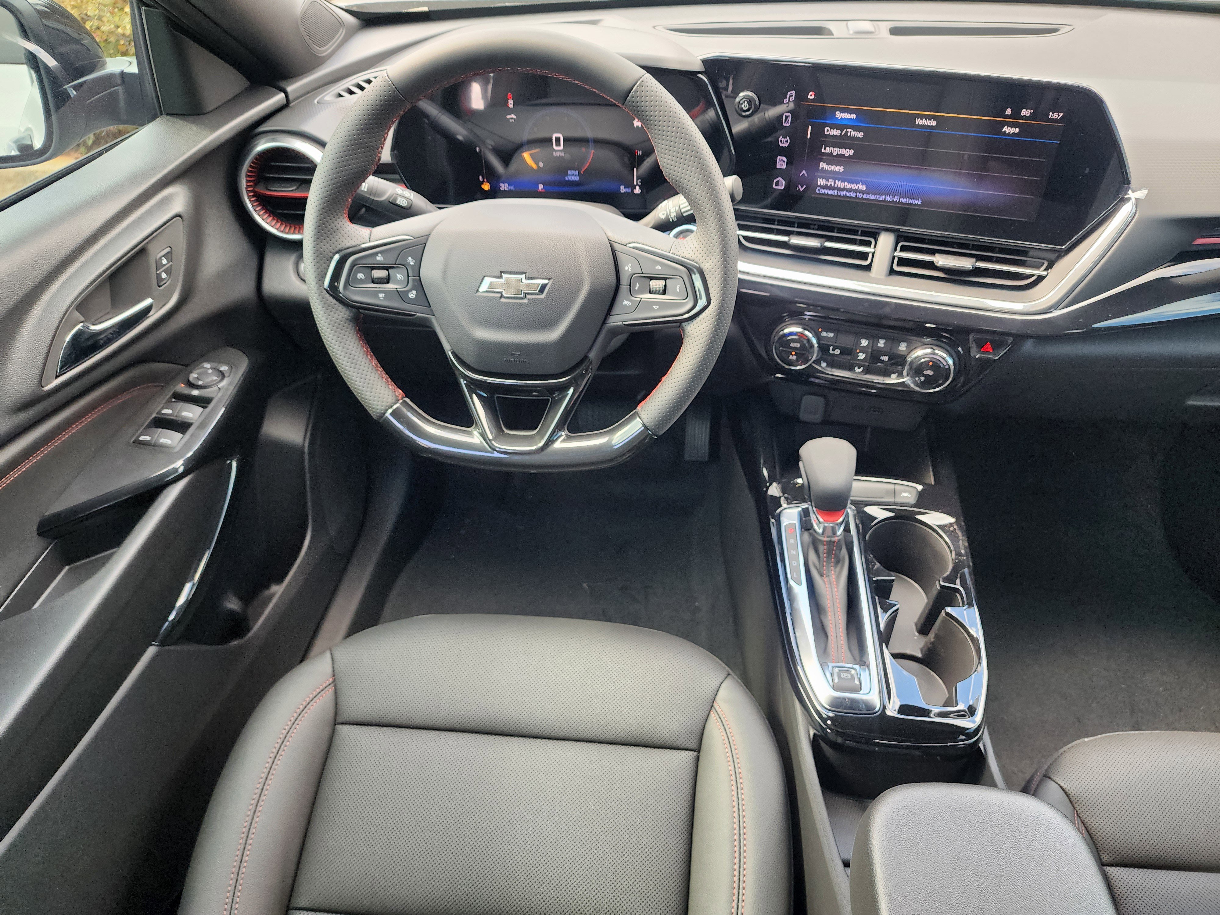 New 2026 Chevrolet Trax RS w/ Sunroof Package FWD image 20