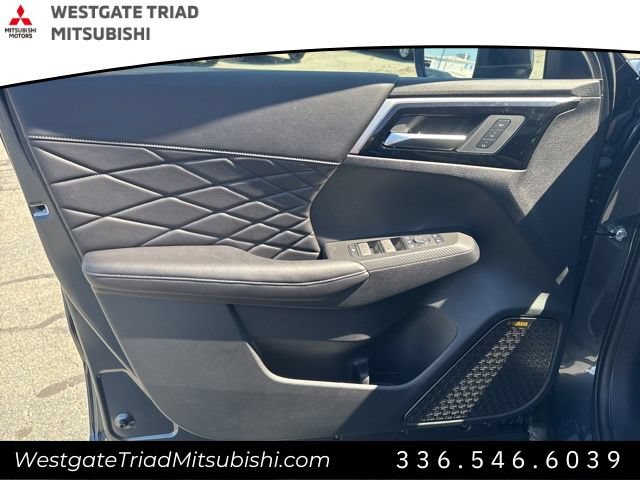 New 2026 Mitsubishi Outlander SEL Black Edition FWD image 11