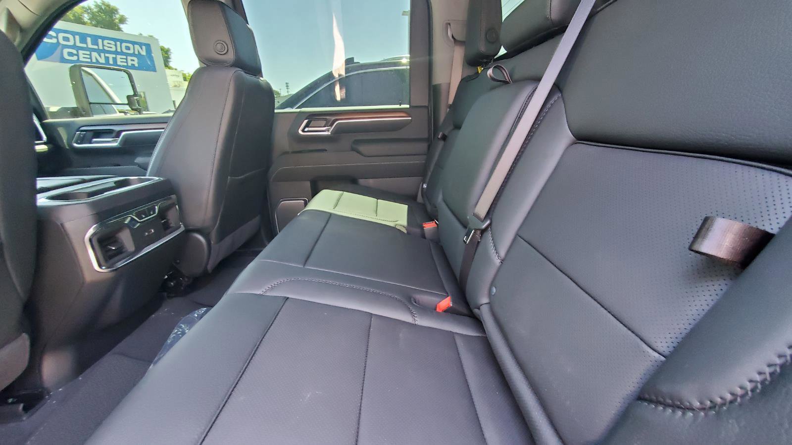 Used 2026 GMC Sierra 3500 Denali w/ Denali Reserve Package AWD/4WD image 5