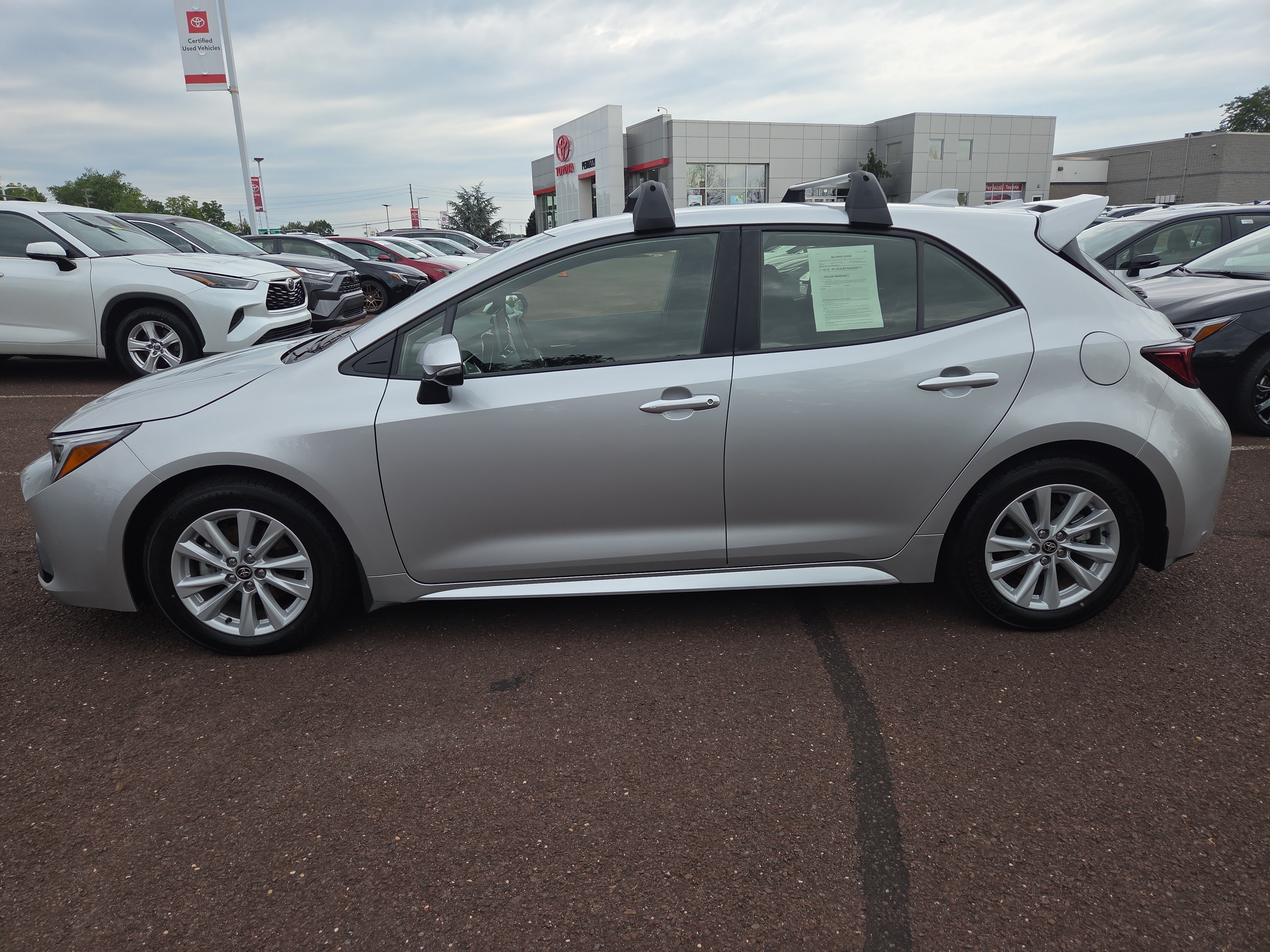 Certified 2025 Toyota Corolla SE FWD image 6