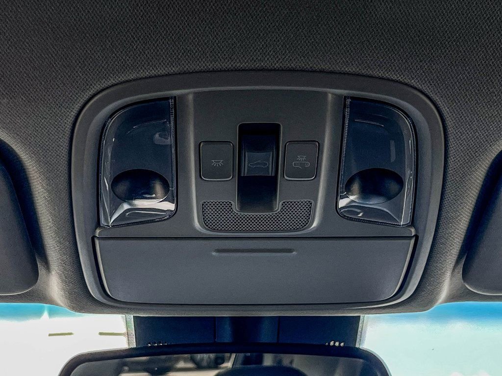 Used 2022 Kia Niro EX Premium image 31