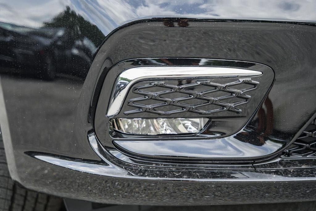 New 2025 Chrysler Pacifica Select FWD image 12
