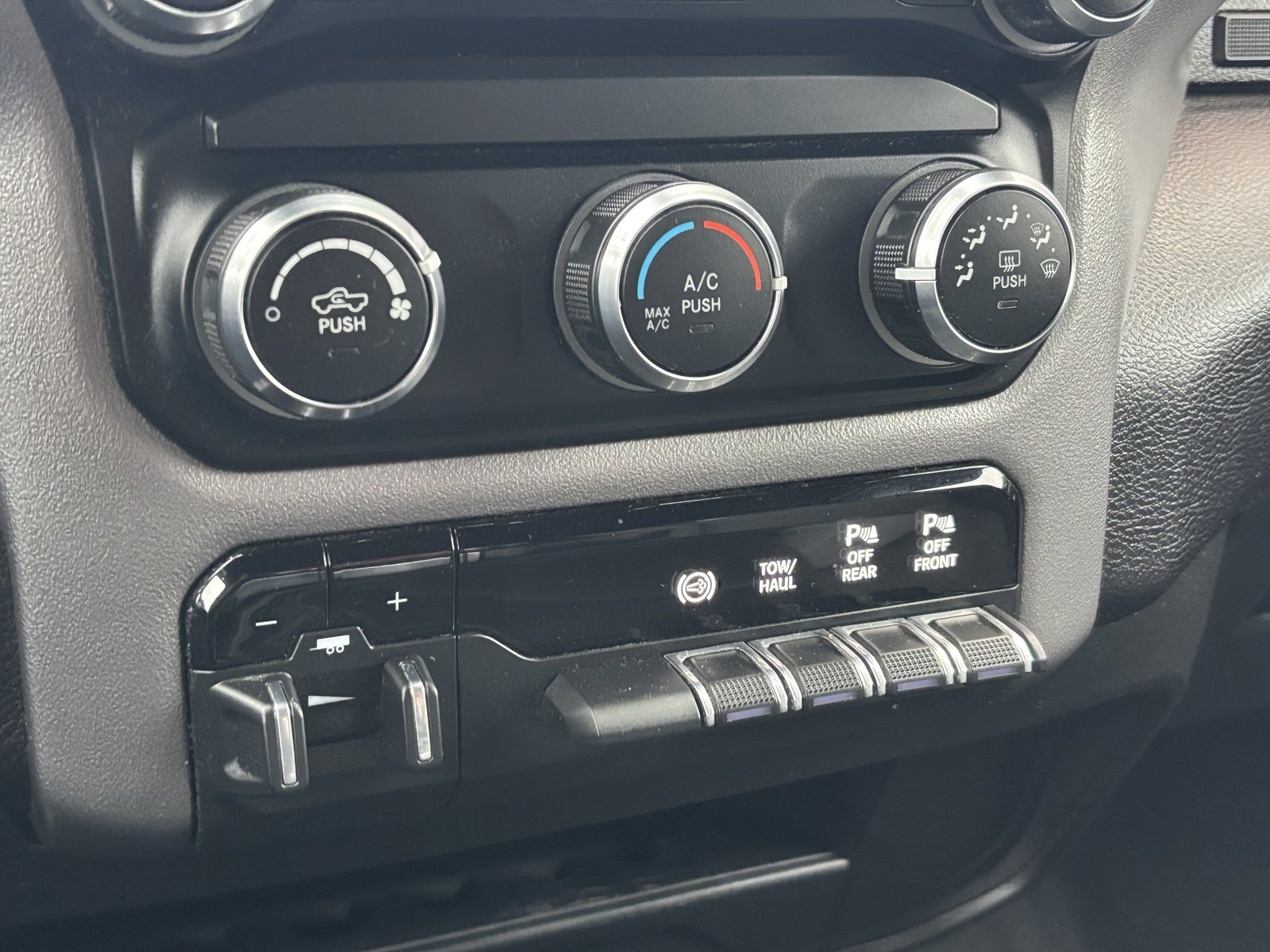 Used 2024 RAM 2500 Big Horn w/ Off Road Package image 21